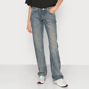 ARROW LOW STRAIGHT JEANS - Storlek 24/32. Knappt använda! Köpare står för frakt 💕