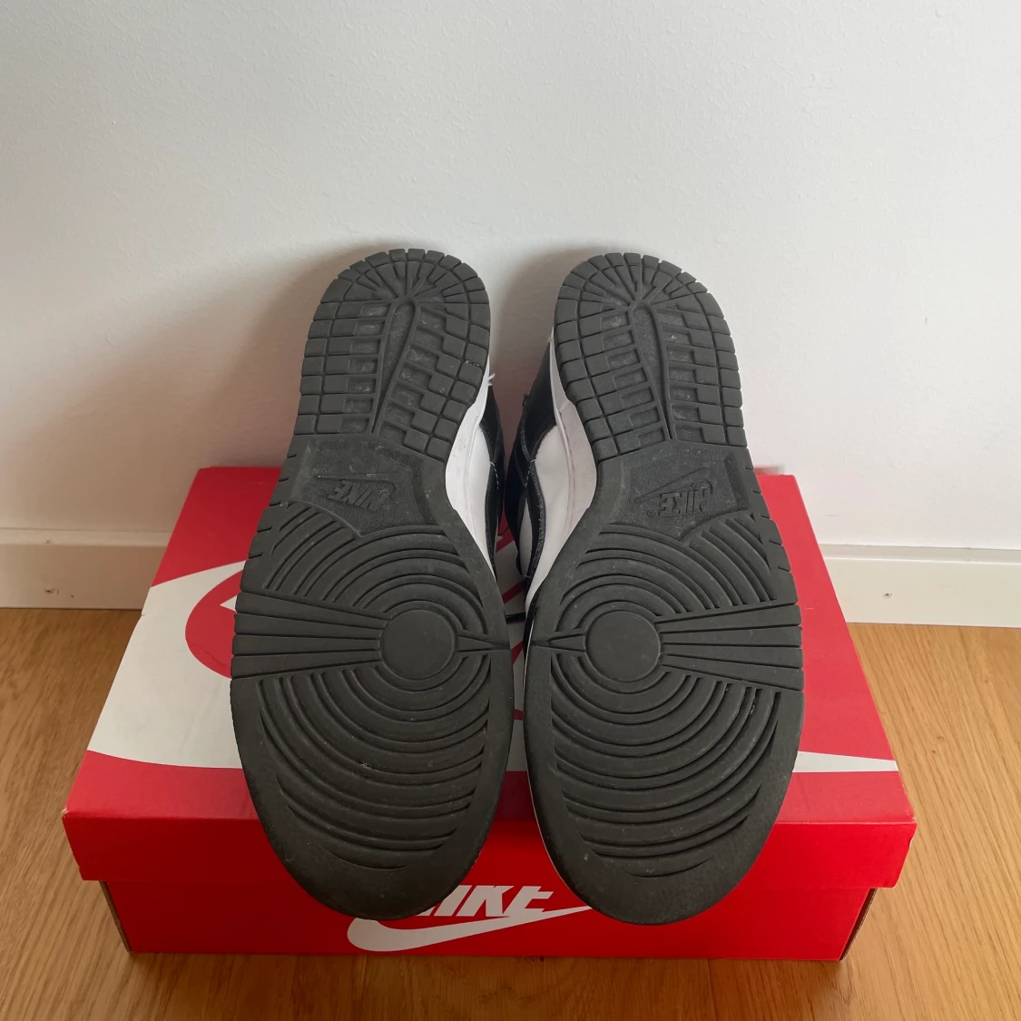 Nike Dunk Low Retro Panda 🐼 , strl 44 - 91