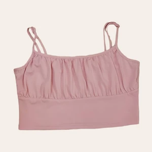 ljusrosa milkmaid topp från h&m 💌 - ljusrosa milkmaid topp från h&m 💌 - storlek m, använd ca 3 gånger så fortfarande i bra skick !! priset går att diskutera, så kom med egna förslag 😇 fler intresserade -> budgivning 