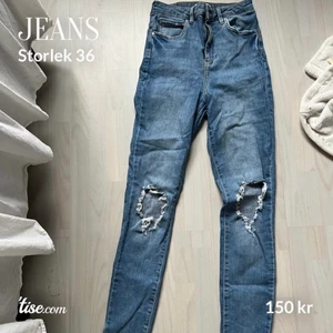 Jeans - Skitsnygga jeans från Ginatricot storlek 36, används inte utav mig längre. 150:-