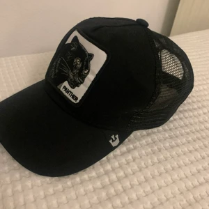 Black panther keps - Säljer min keps då den ej kommer till användning! 🤎