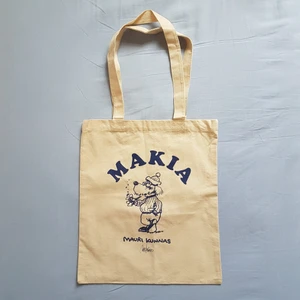 Tygväska - Tygväska med najs tryck. 35 cm bred och 40 cm djup