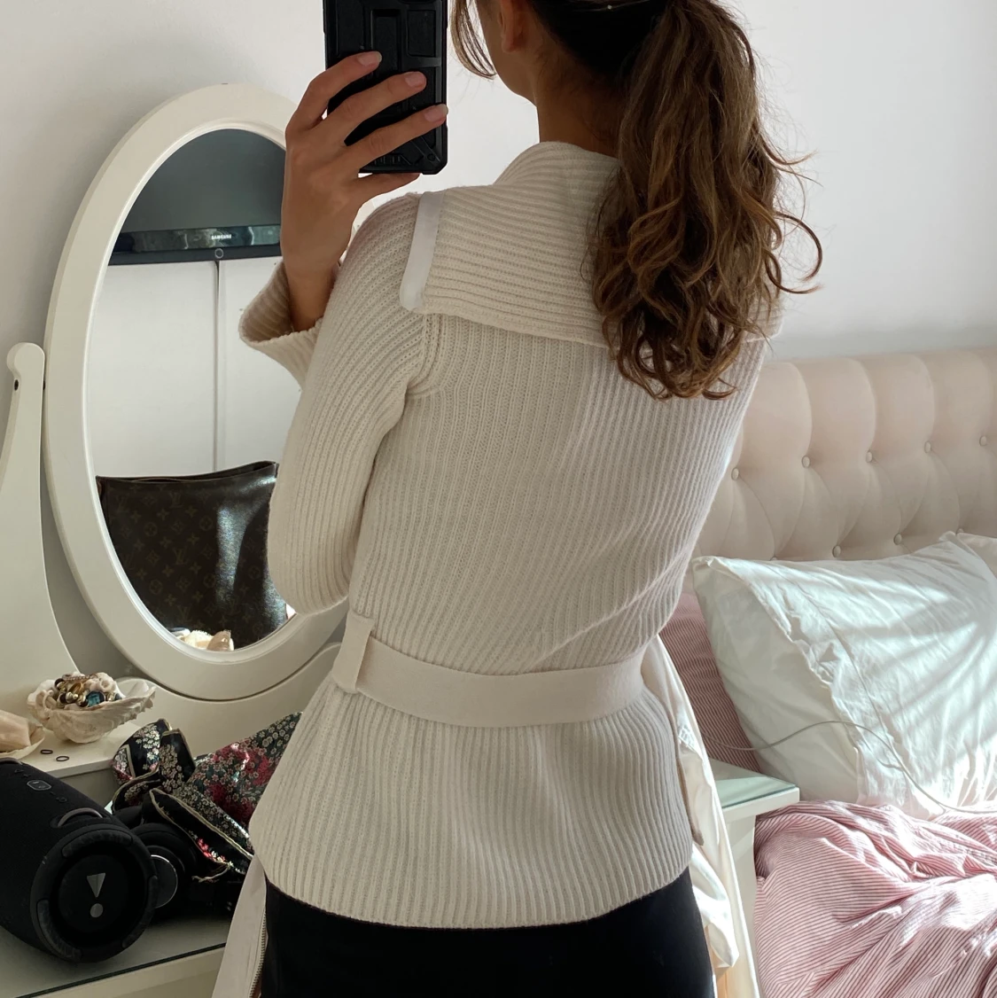 Vit Knitted kofta med dubbel dragkedja & skärp  - 90