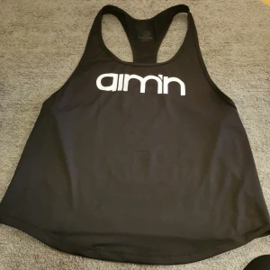 Tränings topp - Fint skick stl S använt ett fåtal gånger 