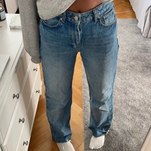 Jeans - Jeans från NA-KD i storlek 36