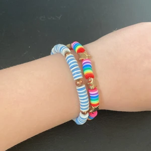 Armband  -  Har gjort armband själv och de finns ingen storlek  