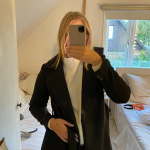 svart kappa  - kappa storlek S från only 💕💕