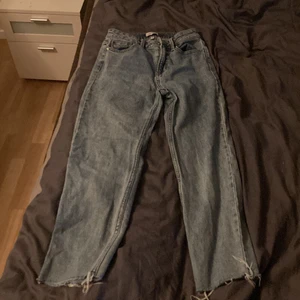 Säljer ett par jätte snygga jeans från only🤍  - Ett par jeans 👖 