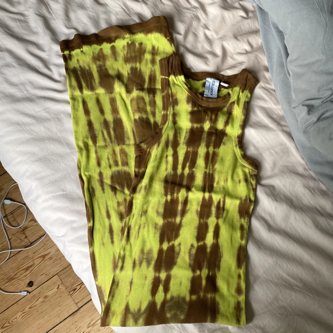 Ribbad Klänning batik 36