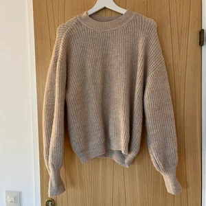 Stickad tröja  - Super varm o mysig tröja nu till hösten