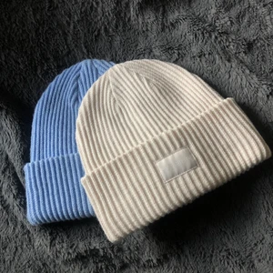 One size - Beige mössa. 