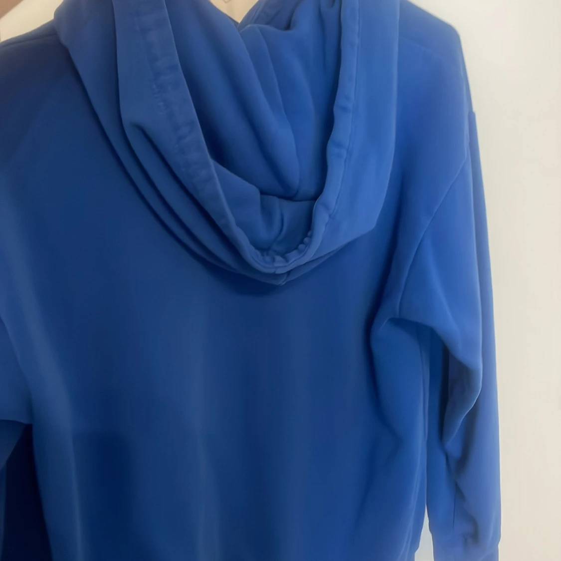 Hoddie i storlek m - 90