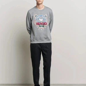 Kenzo tröja  - Aldrig använt dem. 