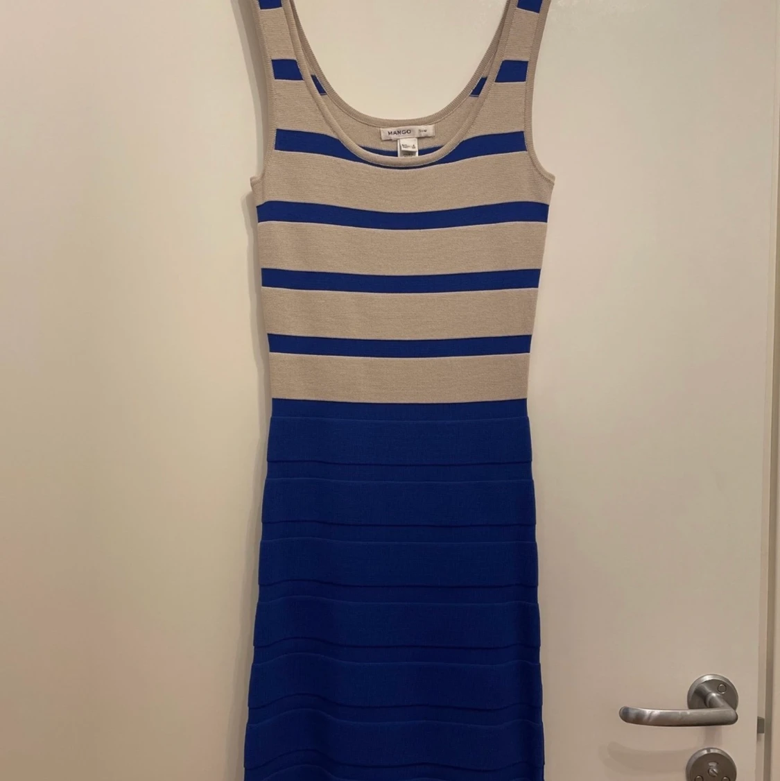 Mango klänning - nyskick 