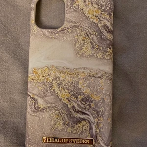 Ideal of Sweden skal  - Mobilskal för iPhone 11 från Ideal of Sweden. Aldrig använt, köptes för 299:-. Köparen står för frakt, priset kan diskuteras❣️❣️