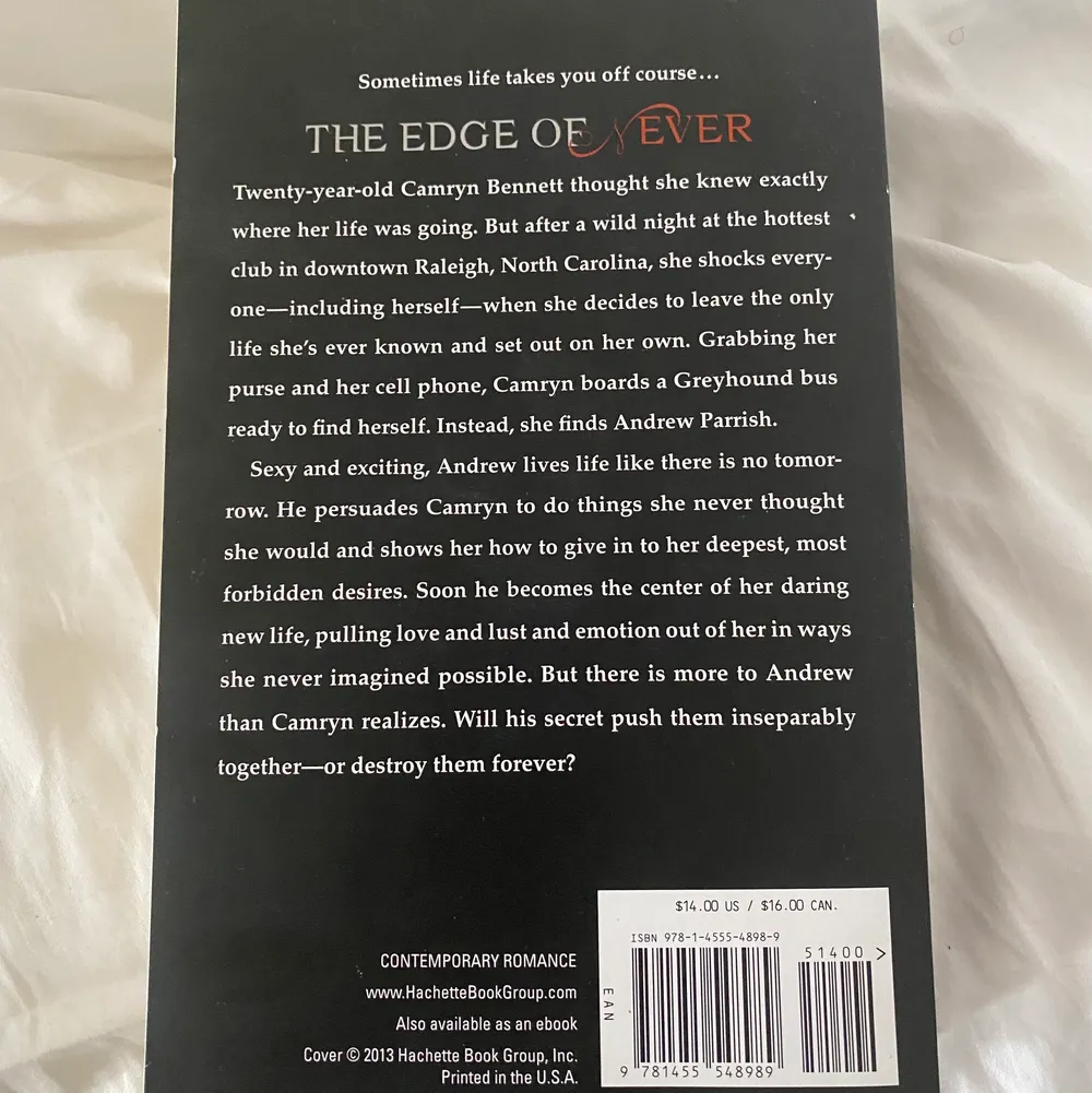 The Edge of Never🌸 jättebra bok! 50kr + frakt eller mötas upp i stockholm. Övrigt.
