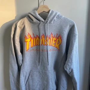 Trasher tröja  - Använd Max 2 gånger 💕💕 nypris 1250 kr , bilden  är lånad och den är såklart äkta 