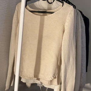 Stickad tröja  - Snygg stickad tröja 