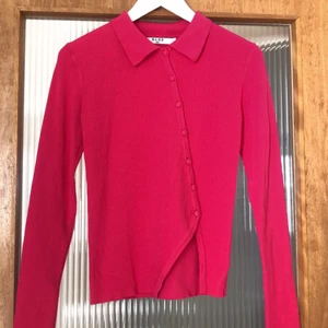 Tröja NA-KD strl S - Tröja NA-KD rosa i strl S. Aldrig använd. 