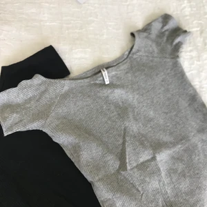 Topp - Superfina offshoulder(går även att ha som vanligt) toppar🥰💗💗 går att köpa separat eller tillsammans 🌸