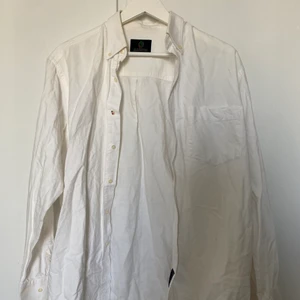 Vit Skjorta Boomerang - Vit skjorta från Boomerang i storlek M.