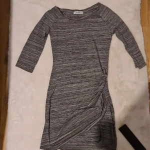 Pull&Bear klänning - Klänningen är i bra skick. Köparen står för frakt.