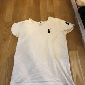 En vit Ralph lauren T-shirt i st L