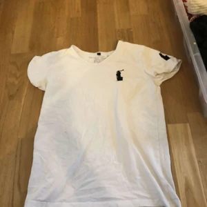 Vit Ralph lauren T-shirt  - En vit Ralph lauren T-shirt i st L