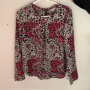 Tunika  - Aldrig använd 