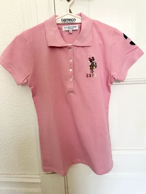 Rosa Piké  - Aldrig använd, liten i storleken 