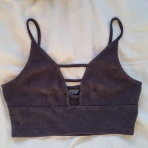 Linne - Linne från topshop strl 38. Bra skick. Köparen står för frakt. 