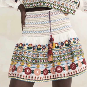 Kjol - Hej jag söker denna zara kjol i storlek Xs eller S