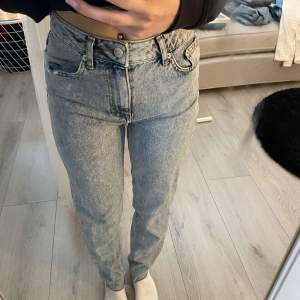 Jeans från nakd storlek 34, aldrig använda🌟