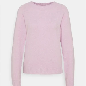 Stickad tröja💖 - Stickad tröja från vero Moda använd 3 gånger💕💕