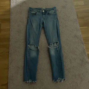 Byxor - Från gina tricot 