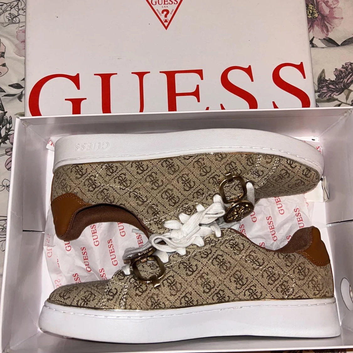 Guess skor  - 90