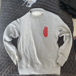 Wood Wood Sweatshirt  - Snygg tröja från Wood Wood. Storlek S.