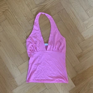 haltertop  - söt rosa topp men kommer inte till användning