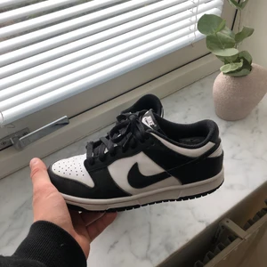 dunks Panda 37.5 - Nike dunks Panda 🐼 storlek 37.5 skick 7/10 