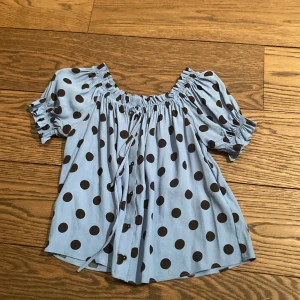 Söt topp ifrån Zara - Topp ifrån Zara :)