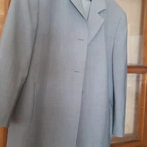 Damklädet - 1 grå da.kostym kavaj o byxs som ny