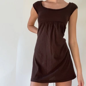 Brun sommarklänning  - Så fina brun sommarklänning som tyvärr inte kommer till användning