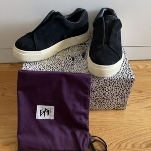 Eytys skor - Säljer dessa eftertraktade eytys i storlek 37 då de var för små för mig. Fick hem dessa förra veckan och de har endast testats. Hade tyvärr slängt kvittot så de gick inte att lämnas tillbaka. Orginalpris 1900kr.