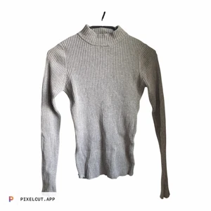 Grå polo tröja  - En grå slags polo tröja. Jag har själv inte använt den men vet inte om personen innan har använt den.