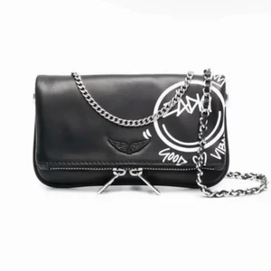 Zadig väska  - Säljer den Zadig väska i den minsta storleken. Priset går att diskutera! ( sista bilden är inte min) 