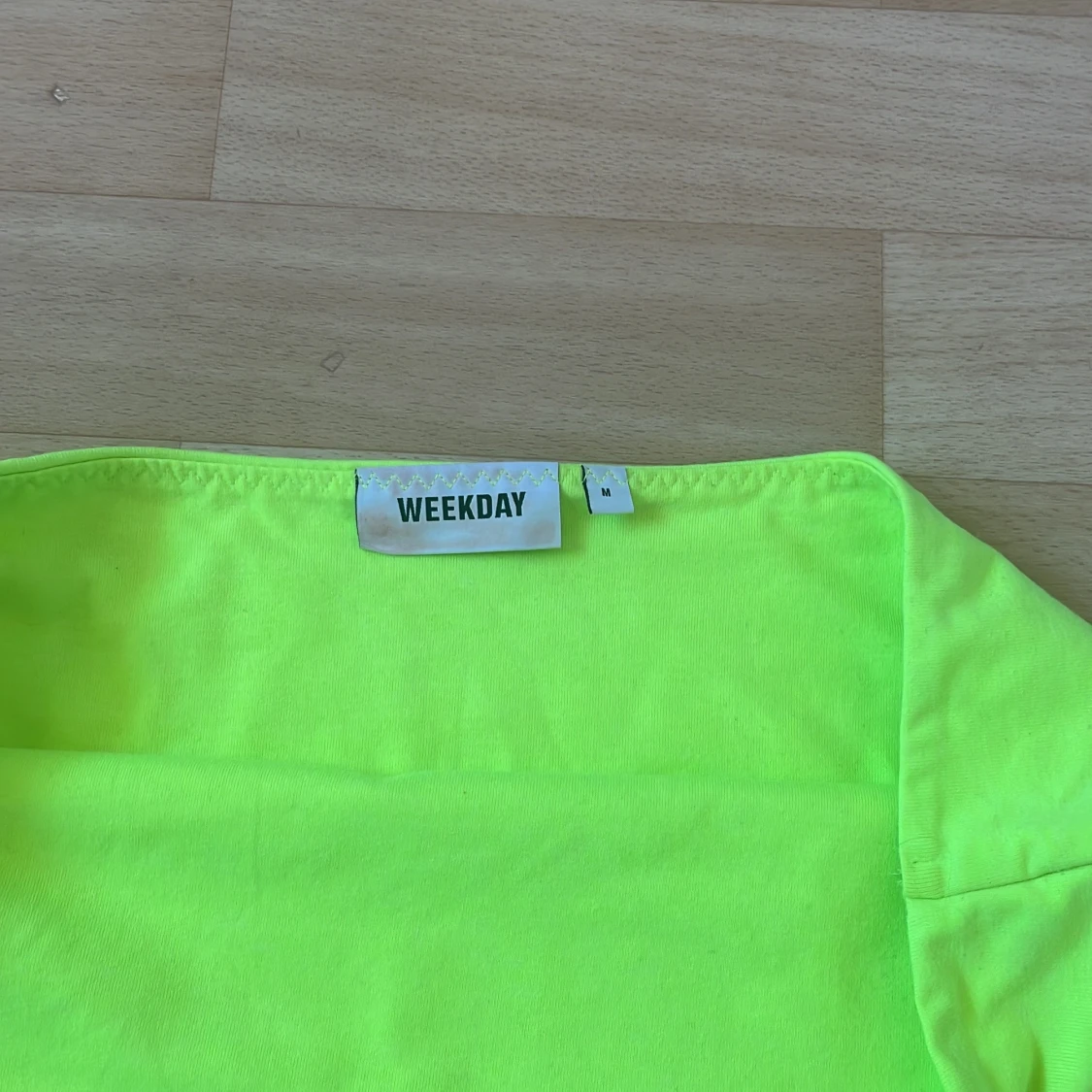 Topp från weekday stl M - 91