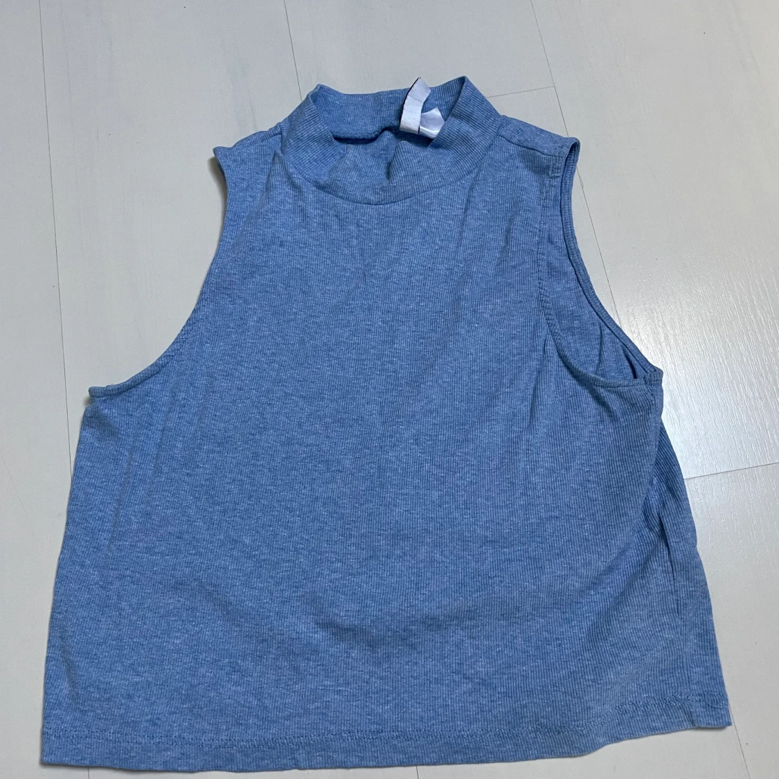 Linne med högre krage