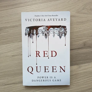 Red Queen av Victoria aveyard - ”Red Queen” av Victoria aveyard. Boken är på engelska, säljer boken för att jag inte gillar fantasy böcker. Om det är något du undrar över är det bara skicka ett meddelande. Priset kan alltid diskuteras 