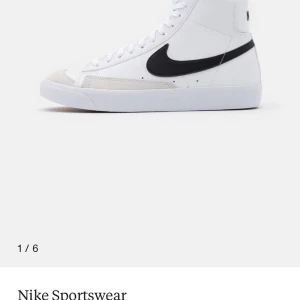 Nike sneakers blazer  - Nike skor köpta från Zalando för 949 kr. Bra skick då de endast använda fåtal gånger. Säljer billigt för jag vill få de sålda snabbt Storlek 37,5
