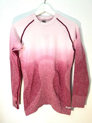 Gymshark tränings topp - Storlek medium 